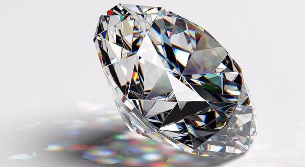 Один бизнесмен купил огромный алмаз в Южной Африке, который был величиной с желток куриного яйца. Человек огорчился, так как внутри камня была обнаружена трещина. Ювелир, которому новый владелец камня показал этот алмаз ювелиру, в надежде, что тот посовет